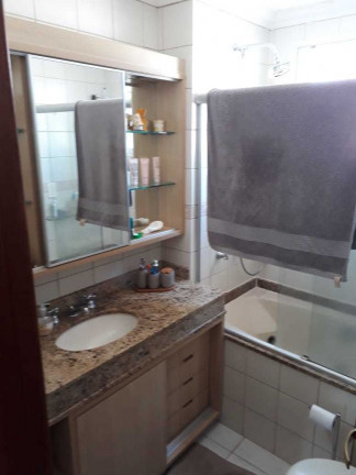 Imagem Apartamento com 3 Quartos à Venda, 96 m² em Moinhos De Vento - Porto Alegre Imagem Apartamento com 3 Quartos à Venda, 96 m² em Moinhos De Vento - Porto Alegre