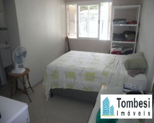Imagem Casa com 3 Quartos à Venda, 180 m² em Jardim Itu Sabará - Porto Alegre Imagem Casa com 3 Quartos à Venda, 180 m² em Jardim Itu Sabará - Porto Alegre