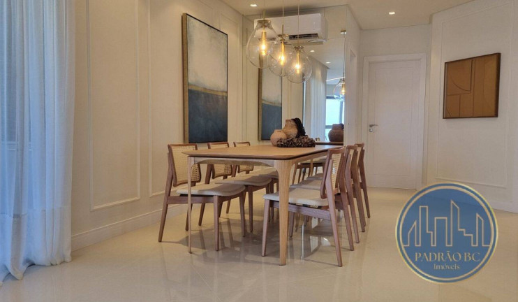 Imagem Apartamento com 4 Quartos à Venda, 182 m² em Centro - Balneário Camboriú Imagem Apartamento com 4 Quartos à Venda, 182 m² em Centro - Balneário Camboriú