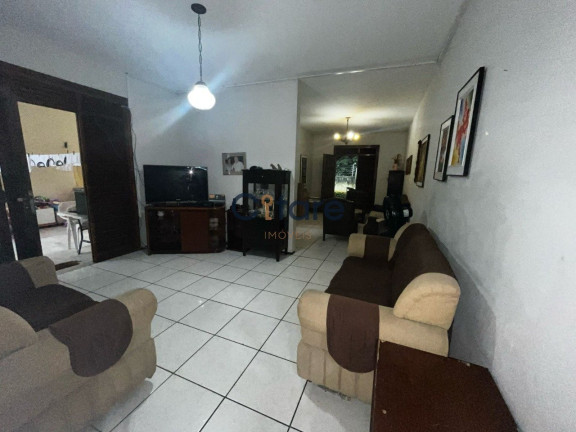 Imagem Casa com 5 Quartos à Venda, 528 m² em Aldeota - Fortaleza Imagem Casa com 5 Quartos à Venda, 528 m² em Aldeota - Fortaleza