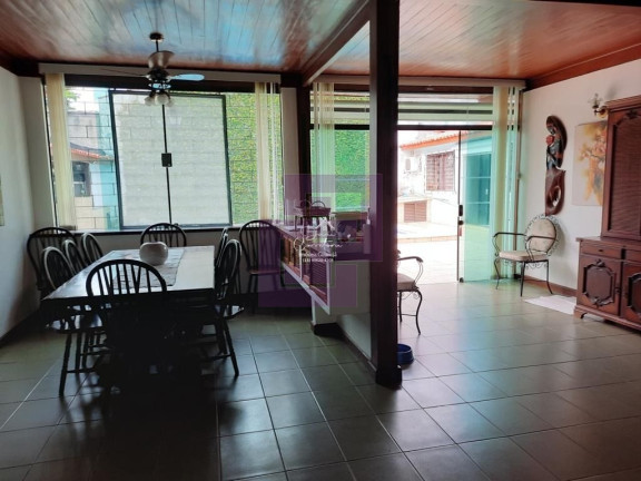 Imagem Casa com 5 Quartos à Venda, 140 m² em Enseada - Guarujá Imagem Casa com 5 Quartos à Venda, 140 m² em Enseada - Guarujá