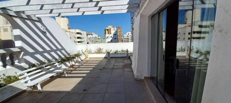 Imagem Cobertura com 3 Quartos à Venda ou Locação, 275 m² em Pitangueiras - Guarujá Imagem Cobertura com 3 Quartos à Venda ou Locação, 275 m² em Pitangueiras - Guarujá