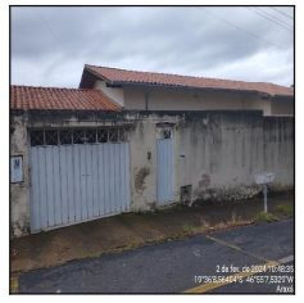 Casa com 1 Quarto à Venda,  em Santo Antonio - Araxa