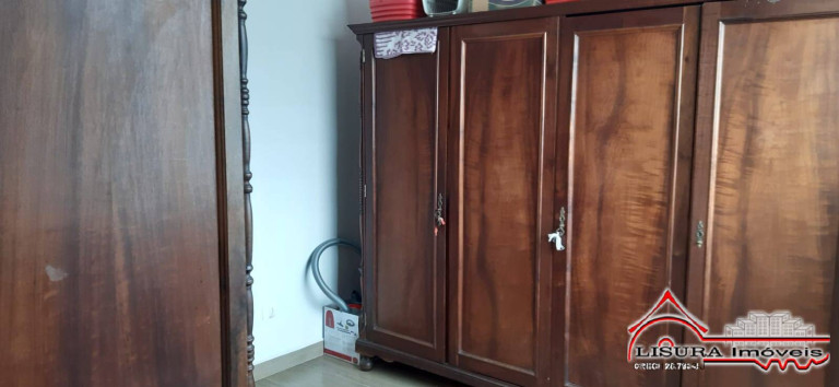 Imagem Casa com 3 Quartos à Venda, 230 m² em Centro - Jacareí