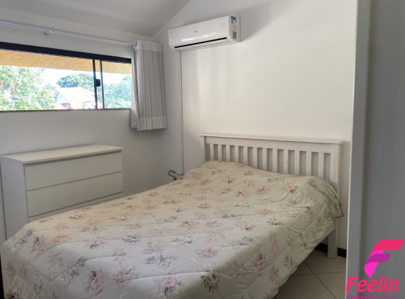 Imagem Casa com 6 Quartos à Venda, 220 m² em Campeche - Florianópolis