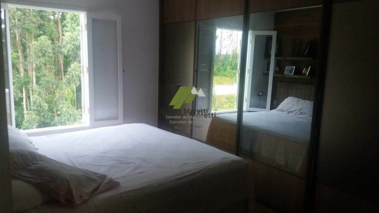 Imagem Casa com 4 Quartos à Venda, 250 m²