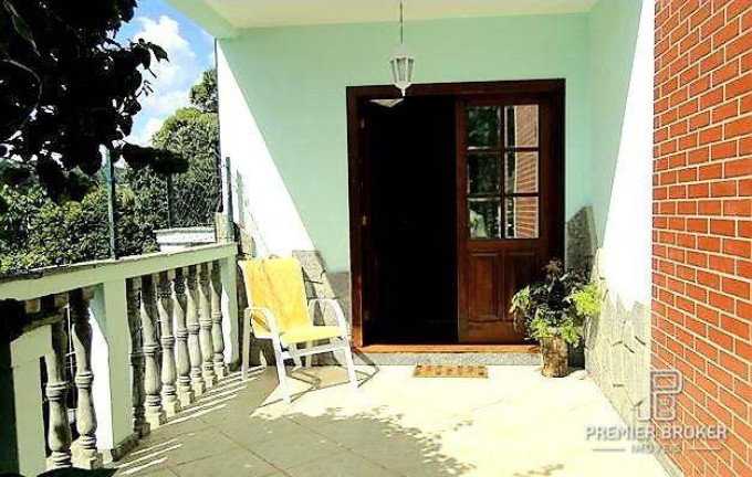 Imagem Casa com 3 Quartos à Venda, 460 m² em Golfe - Teresópolis