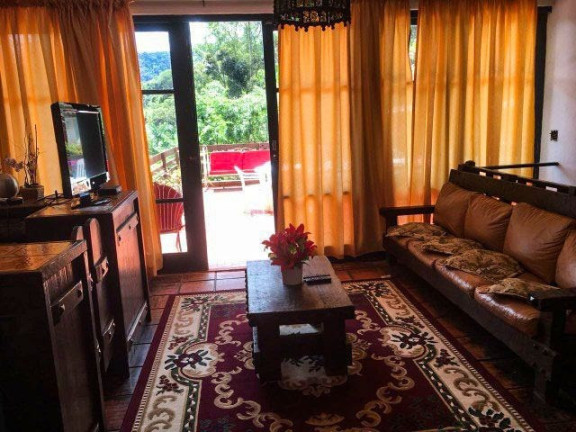 Imagem Casa com 7 Quartos à Venda, 160 m² em Albuquerque - Teresópolis Imagem Casa com 7 Quartos à Venda, 160 m² em Albuquerque - Teresópolis