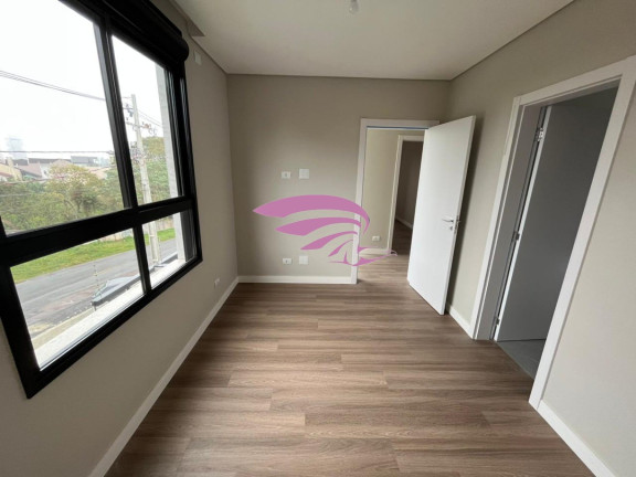 Imagem Casa com 3 Quartos à Venda, 255 m² em Mossunguê - Curitiba Imagem Casa com 3 Quartos à Venda, 255 m² em Mossunguê - Curitiba
