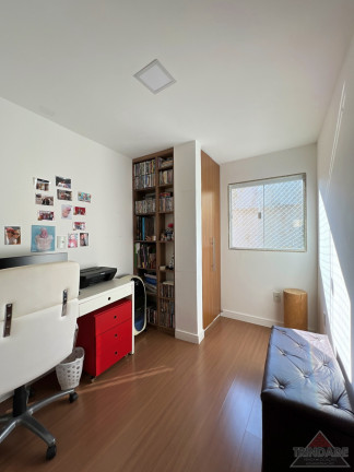 Imagem Casa com 5 Quartos à Venda, 250 m² em Vargem Grande - Rio De Janeiro
