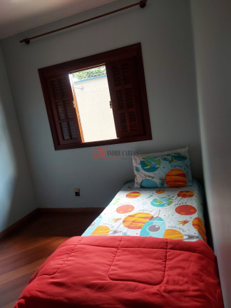 Imagem Sobrado com 5 Quartos à Venda, 303 m² em City Bussocaba - Osasco