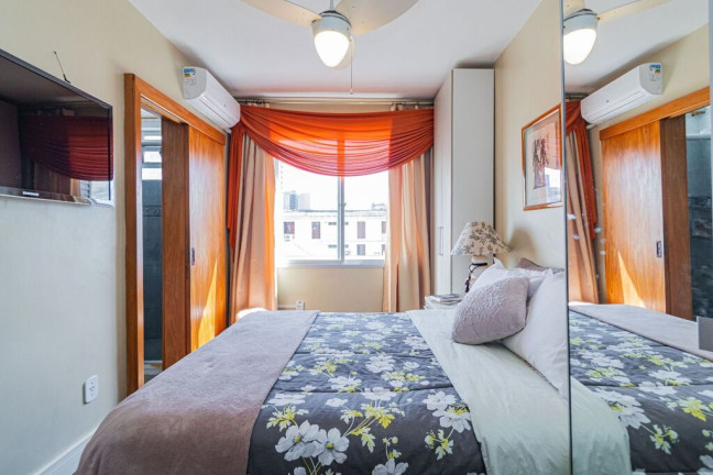 Imagem Apartamento com 3 Quartos à Venda, 66 m² em Menino Deus - Porto Alegre