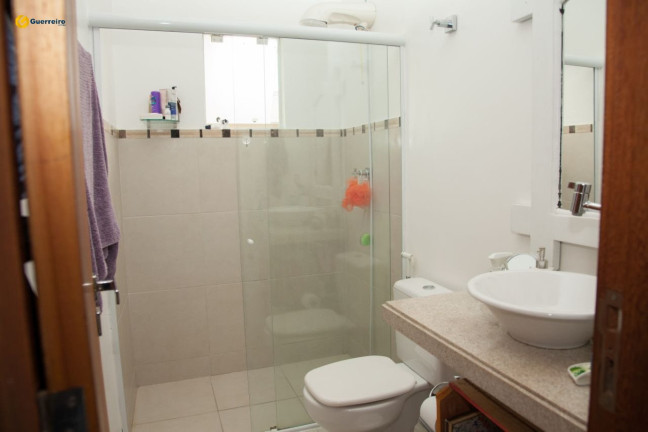 Imagem Casa com 3 Quartos à Venda, 201 m² em Carianos - Florianópolis Imagem Casa com 3 Quartos à Venda, 201 m² em Carianos - Florianópolis