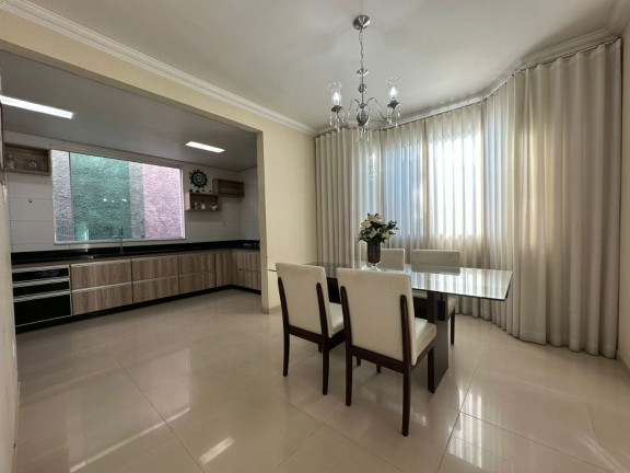 Imagem Casa com 4 Quartos à Venda, 372 m² em Cabral - Contagem Imagem Casa com 4 Quartos à Venda, 372 m² em Cabral - Contagem
