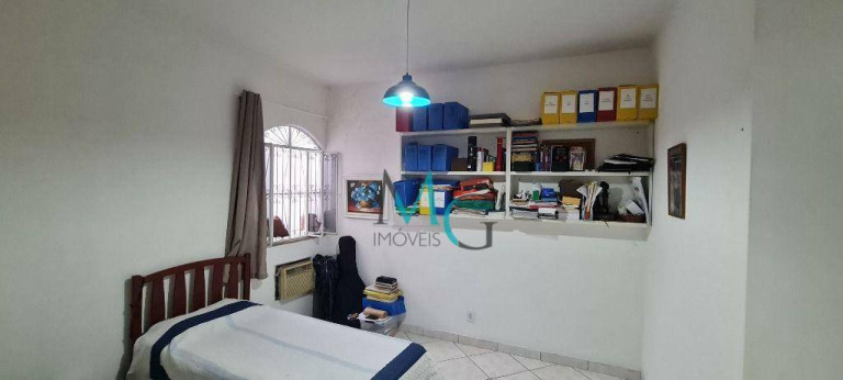 Imagem Casa com 3 Quartos à Venda, 392 m² em Campo Grande - Rio De Janeiro Imagem Casa com 3 Quartos à Venda, 392 m² em Campo Grande - Rio De Janeiro