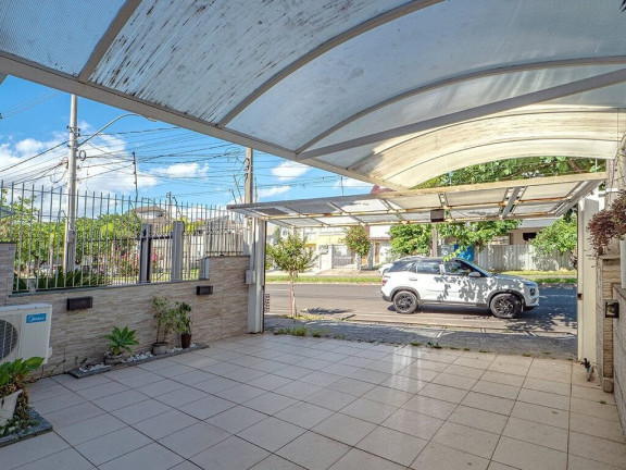 Imagem Casa com 3 Quartos à Venda,  em Sarandi - Porto Alegre