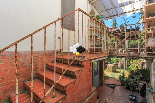 Imagem Casa com 5 Quartos à Venda, 254 m² em Três Figueiras - Porto Alegre