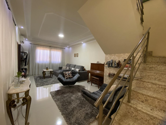 Casa com 3 Quartos à Venda, 175 m² em Jardim Tóquio - Maringá