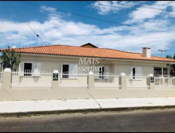 Imagem Casa com 3 Quartos à Venda, 240 m² em Centro - Capão Da Canoa Imagem Casa com 3 Quartos à Venda, 240 m² em Centro - Capão Da Canoa