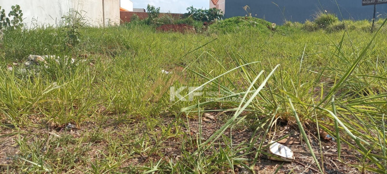 Terreno à Venda, 266 m² em Centro - Cravinhos