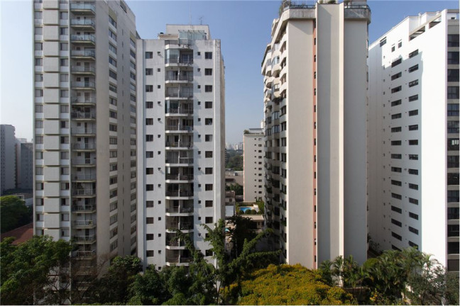 Imagem Imóvel com 4 Quartos à Venda, em Campo Belo - São Paulo Imagem Imóvel com 4 Quartos à Venda, em Campo Belo - São Paulo