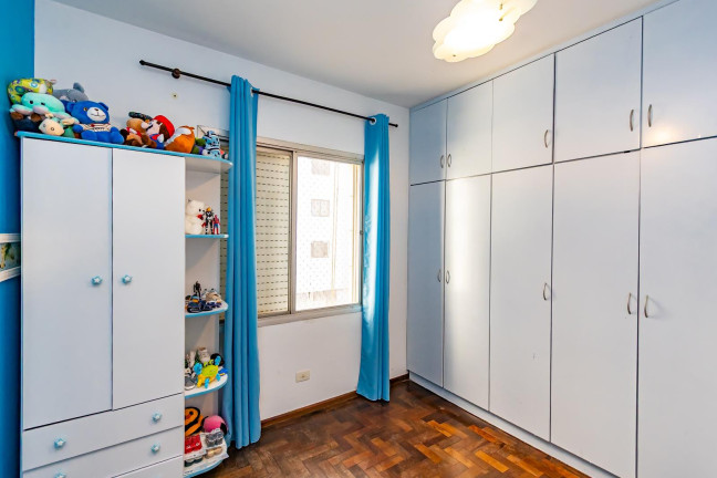 Imagem Apartamento com 2 Quartos à Venda, 75 m² em Centro - Curitiba