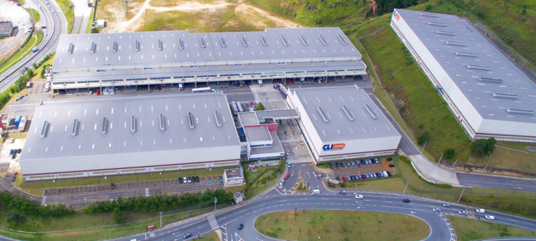 Casa para Alugar, 3.374 m² em Itaqui - Itapevi