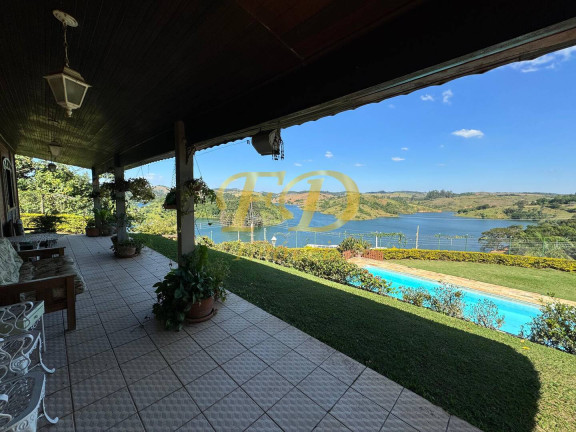 Chácara com 3 Quartos à Venda, 1.074 m² em Igaratá