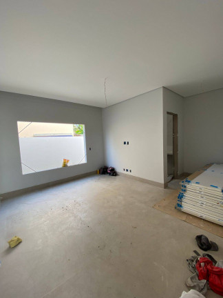 Imagem Casa com 5 Quartos à Venda, 453 m² em Jardim Itália - Cuiabá Imagem Casa com 5 Quartos à Venda, 453 m² em Jardim Itália - Cuiabá