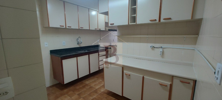 Imagem Imóvel com 2 Quartos à Venda, 80 m² em Icaraí - Niterói Imagem Imóvel com 2 Quartos à Venda, 80 m² em Icaraí - Niterói