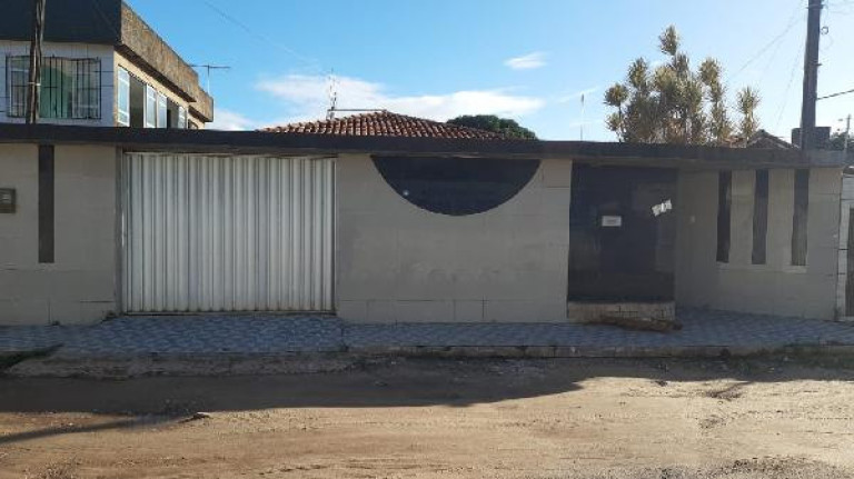 Casa com 4 Quartos à Venda, 456 m² em Pau Amarelo - Paulista