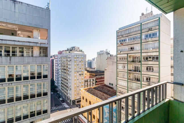 Imagem Imóvel com 3 Quartos à Venda, 139 m² em Centro Histórico - Porto Alegre Imagem Imóvel com 3 Quartos à Venda, 139 m² em Centro Histórico - Porto Alegre
