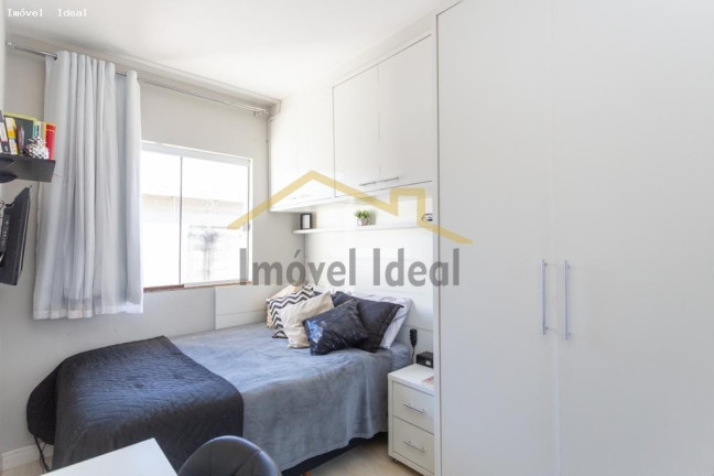 Imagem Casa com 4 Quartos à Venda, 210 m² em Campo Comprido - Curitiba