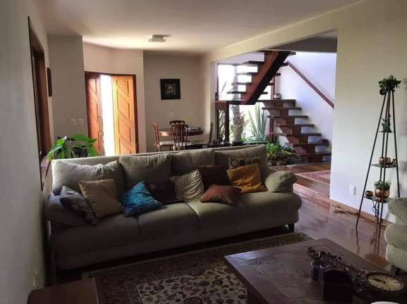 Imagem Casa com 4 Quartos à Venda,  em Braunes - Nova Friburgo