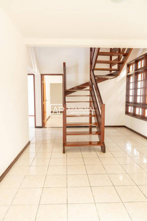 Imagem Casa com 4 Quartos à Venda, 249 m² em Jardim Santa Maria - Jacareí Imagem Casa com 4 Quartos à Venda, 249 m² em Jardim Santa Maria - Jacareí