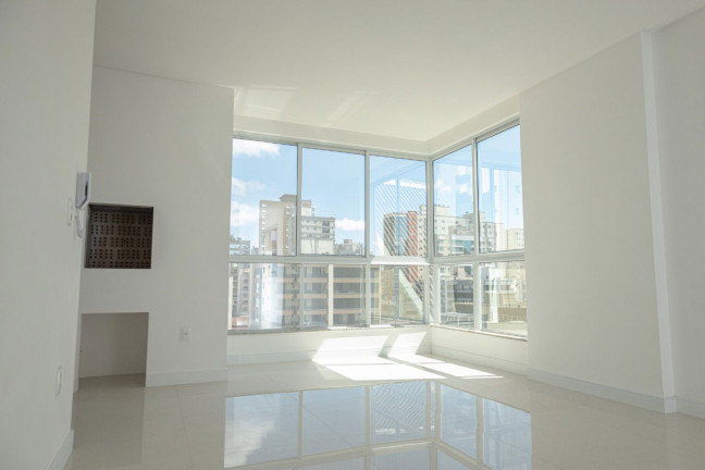 Apartamento com 3 Quartos à Venda, 96 m² em Meia Praia - Itapema