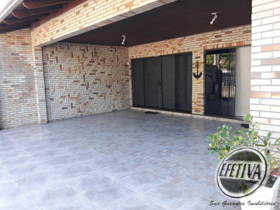 Imagem Casa com 4 Quartos à Venda, 247 m² em Centro - Guaratuba