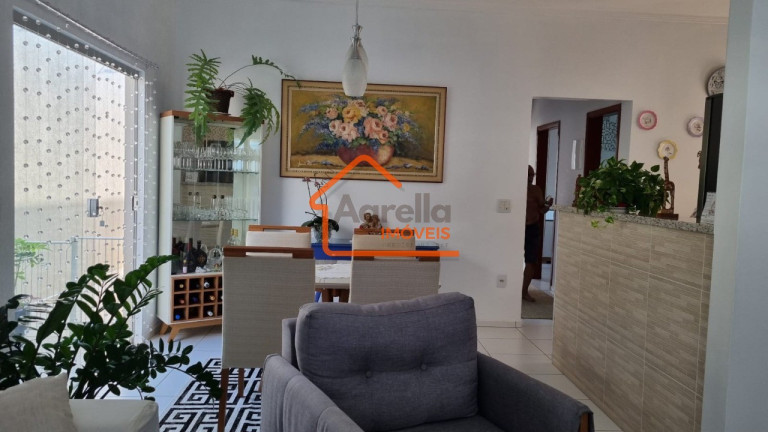 Imagem Casa com 3 Quartos à Venda, 140 m² em Jardim Patrícia - Mogi Mirim Imagem Casa com 3 Quartos à Venda, 140 m² em Jardim Patrícia - Mogi Mirim