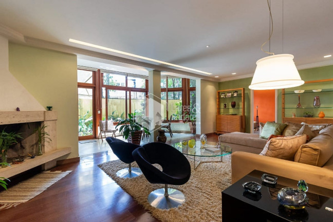 Casa com 4 Quartos à Venda, 440 m² em Jardim Prudência - São Paulo