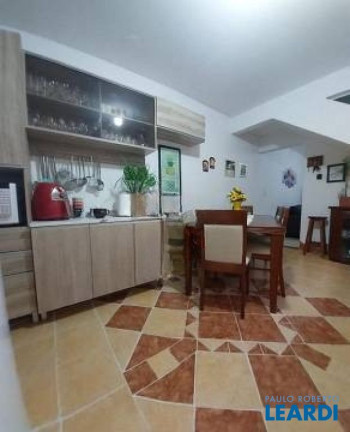 Imagem Sobrado com 3 Quartos à Venda, 269 m² em Vila Floresta - Santo André Imagem Sobrado com 3 Quartos à Venda, 269 m² em Vila Floresta - Santo André