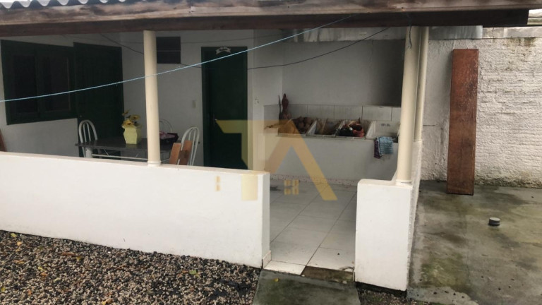 Imagem Imóvel com 3 Quartos à Venda,  em Quintino - Imbituba