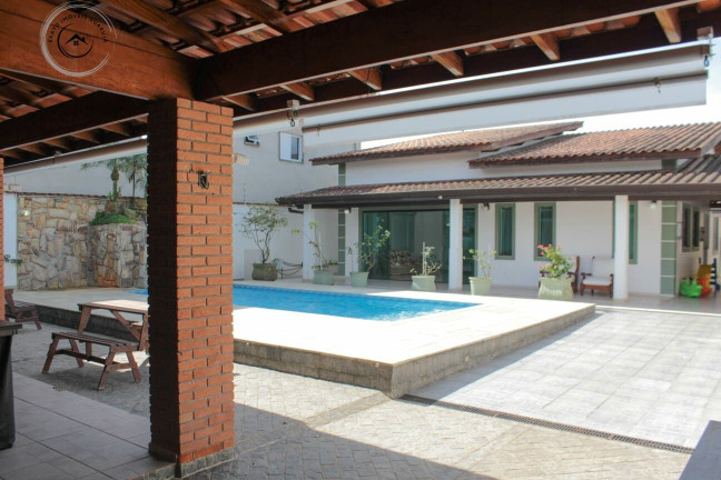 Imagem Casa com 3 Quartos para Alugar ou Temporada, 500 m² em Jardim Virgínia - Guarujá Imagem Casa com 3 Quartos para Alugar ou Temporada, 500 m² em Jardim Virgínia - Guarujá