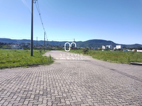 Terreno à Venda, 390 m² em Camobi - Santa Maria