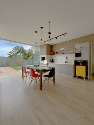 Casa com 4 Quartos à Venda, 316 m² em Alphaville Jacuhy - Serra