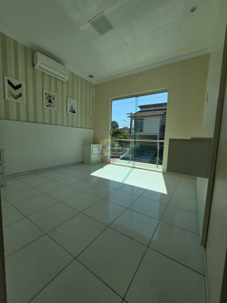 Imagem Casa com 4 Quartos à Venda, 239 m² em Tarumã - Manaus Imagem Casa com 4 Quartos à Venda, 239 m² em Tarumã - Manaus