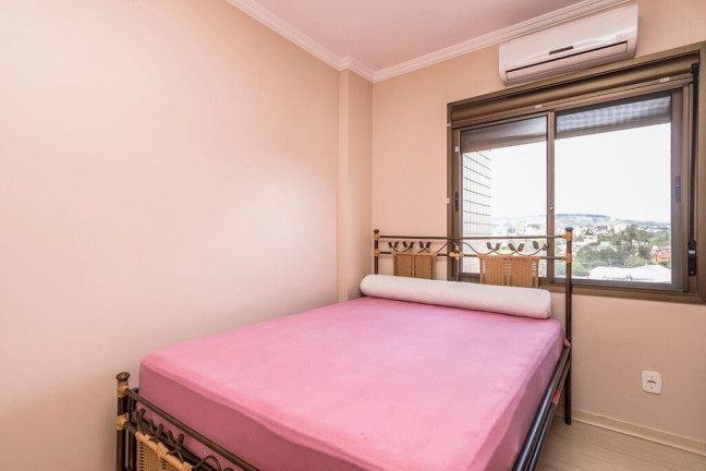 Imagem Imóvel com 3 Quartos à Venda, 80 m² em Jardim Itu - Porto Alegre Imagem Imóvel com 3 Quartos à Venda, 80 m² em Jardim Itu - Porto Alegre