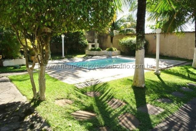 Imagem Imóvel com 4 Quartos à Venda, 150 m² em Peró - Cabo Frio
