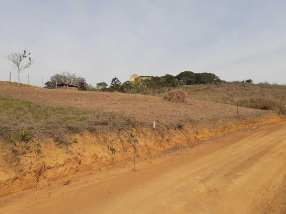 Terreno à Venda, 707 m² em Pessegueiros - Teresópolis