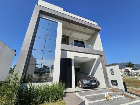Imagem Casa com 3 Quartos à Venda, 173 m² em Deltaville - Biguaçu Imagem Casa com 3 Quartos à Venda, 173 m² em Deltaville - Biguaçu