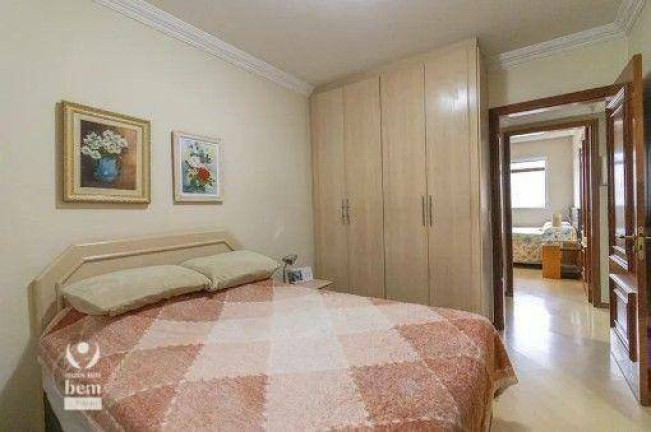 Imagem Apartamento com 4 Quartos à Venda, 211 m² em Cabral - Curitiba